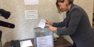 ანა დოლიძე პარლამენტის თავმჯდომარეს მიმართავს: უნდა შეიზღუდოს საარჩევნო კაბინაში მობილურის შეტანა