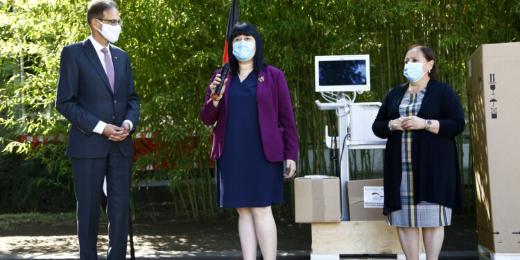 5 ცალი სუნთქვის აპარატი გადასცა