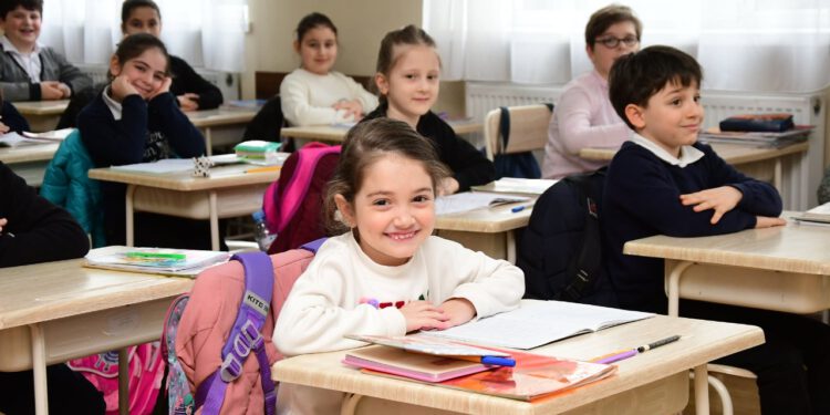 ერთ კვირაში სასწავლო წელი სკოლის შენობებში დასრულდება