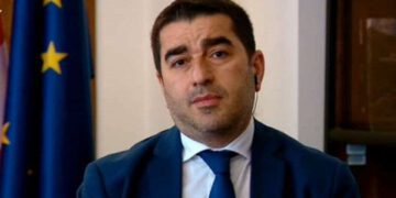 „ქართული ოცნების“ საზოგადოებასთან ურთიერთობის მდივნის შალვა პაპუაშვილის განცხადება (R)