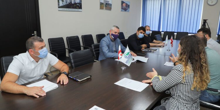 ბესარიონ სიმონიშვილი — გრანტს კიდევ 100 იძულებით გადაადგილებულ პირს გადავცემთ