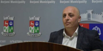 ბორჯომის მუნიციპალიტეტის საკრებულოს თავმჯდომარე აცხადებს, რომ ოპონენტები მიზანმიმართულად ცდილობენ მოსახლეობის შეცდომაში შეყვანას, თითქოს პრემიერ-მინისტრის მეუღლეს „ტყის მასივი აჩუქეს“