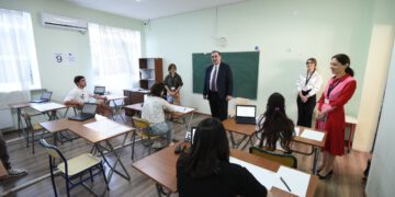 მიხეილ ჩხენკელმა თბილისის საგამოცდო ცენტრები მოინახულა და აბიტურიენტებს წარმატება უსურვა