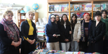 ყვიბისისა და ახალდაბის სკოლების ბიბლიოთეკებს მაჟორიტარი დეპუტატისგან                           საჩუქრად წიგნები გადაეცათ