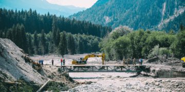 შოვი აღარ არსებობს! — ულამაზესი კურორტი ღვარცოფმა გაანადგურა და ადამიანების სიცოცხლე შეიწირა…