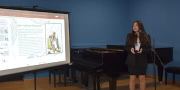 უფლებადამცველ ქალთა საერთაშორისო დღესთან დაკავშირებით ბორჯომელმა მოსწავლეებმა პრეზენტაციები წარმოადგინეს