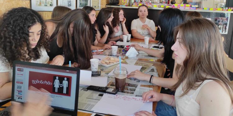 ახალდაბის  მედიაკაფეში ბორჯომელი ახალგაზრდა გოგონებისთვის სამოქალაქო აქტივიზმის სკოლა-ბანაკის მეორე ეტაპი გაიმართა