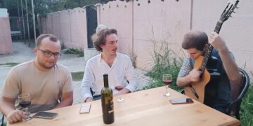 ახალდაბის მედიაკაფე „ლუტრეზი“-ში  „ქუთაისური ტრიოს“ მუსიკალური საღამო გაიმართა