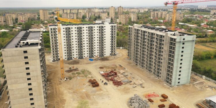 მიხეილ სარჯველაძე: «6 ათასი დევნილი ოჯახი მიიღებს, უახლოესი წლების განმავლობაში, ბინებს“
