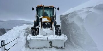 ბორჯომის მუნიციპალიტეტში დიდთოვლიანობის გამო, გზების გაწმენდა ინტენსიურად მიმდინარეობს