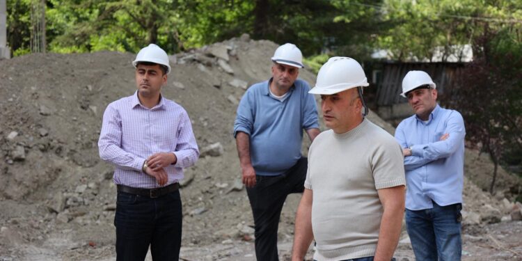 ბორჯომის მერი სასპორტო სკოლისა და ბიბლიოთეკის შენობის რეკონსტრუქცია-რეაბილიტაციის სამუშაოებს  გაეცნო