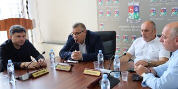 სამცხე-ჯავახეთის მხარეში სახელმწიფო რწმუნებული ზაალ გელაშვილი ბორჯომის მუნიციპალიტეტის მერიისა და საკრებულოს ხელმძღვანელ პირებს შეხვდა