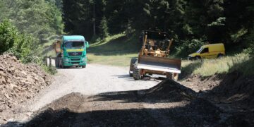 ბორჯომის მუნიციპალიტეტის დაბა ახალდაბაში ე.წ. ნეძვის გზის რეაბილიტაცია მიმდინარეობს