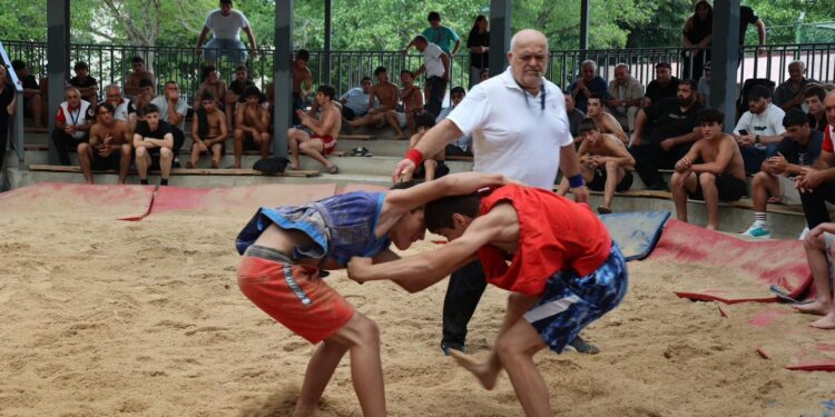 ახალდაბის საჭიდაო არენაზე ოლეგ ლომიძის სახელობის ტურნირი გაიმართა