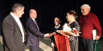 გივი მიქანაძე: „გვსურს გამოვხატოთ სითბო, გამორჩეული დამოკიდებულება და პატივისცემა ჩვენი მასწავლებლების მიმართ  – რეგიონებში პედაგოგთა დაჯილდოება სწორედ ამ მიზანს ემსახურება“