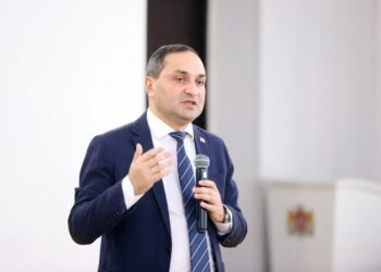 სჭირდებათ თუ არა პედაგოგებს დირექტორის წერილობითი ნებართვა რეპეტიტორობაზე…