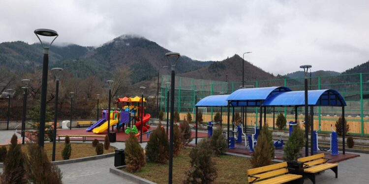 ახალდაბაში ახალი რეკრეაციული სივრცე და სპორტული მოედანი მოეწყო