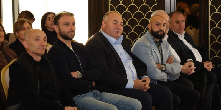 ბორჯომში შიდსის მსოფლიო დღესთან დაკავშირებით საინფორმაციო შეხვედრა გაიმართა