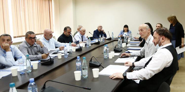 პროფესიული განვითარების საბჭომ 3 ექიმს, სხვადასხვა ვადით, სახელმწიფო სერტიფიკატის მოქმედება შეუჩერა