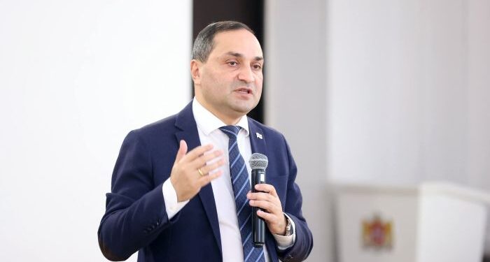 სჭირდებათ თუ არა პედაგოგებს დირექტორის წერილობითი ნებართვა რეპეტიტორობაზე…