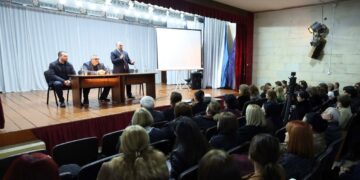 გივი მიქანაძე ახალციხეში სამცხე-ჯავახეთის რეგიონის მასწავლებლებსა და სასკოლო საზოგადოების წარმომადგენლებს შეხვდა