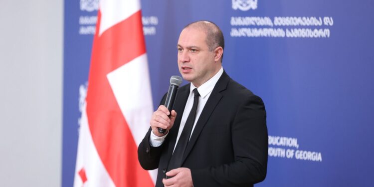 გივი მიქანაძე: რეორგანიზაციის პროცესში ადამიანური რესურსები განაწილდება ისე, რომ არავინ დარჩეს უნივერსიტეტს მიღმა და აკადემიურმა პერსონალმა გააგრძელოს საქმიანობა საგანმანათლებლო და სამეცნიერო-კვლევითი მიმართულებით