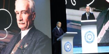 გივი მიქანაძე: „ივანე ჯავახიშვილმა მთელი ცხოვრება მიუძღვნა განათლებული და ძლიერი ქვეყნის შენებას — მისი თაოსნობით დაარსდა თბილისში განათლების, კულტურისა და ეროვნული ღირებულებების დამკვიდრების მთავარი კერა, რომელიც დღეს მის სახელს ატარებს“