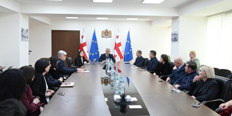 ჯანდაცვის სამინისტრო რეფერენტულფასებს აქტიური რეგისტრაციის სტატუსის მქონე კიდევ 700-ამდე მედიკამენტზე განსაზღვრავს